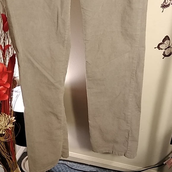 Women's New York & Company Pants - Picture 3 of 5